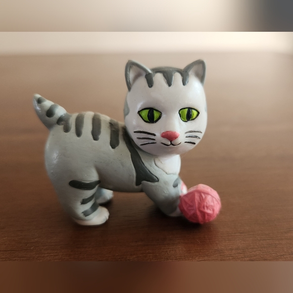 A Lot of Four Miniature Cat Figurines - Picture 15 of 16
